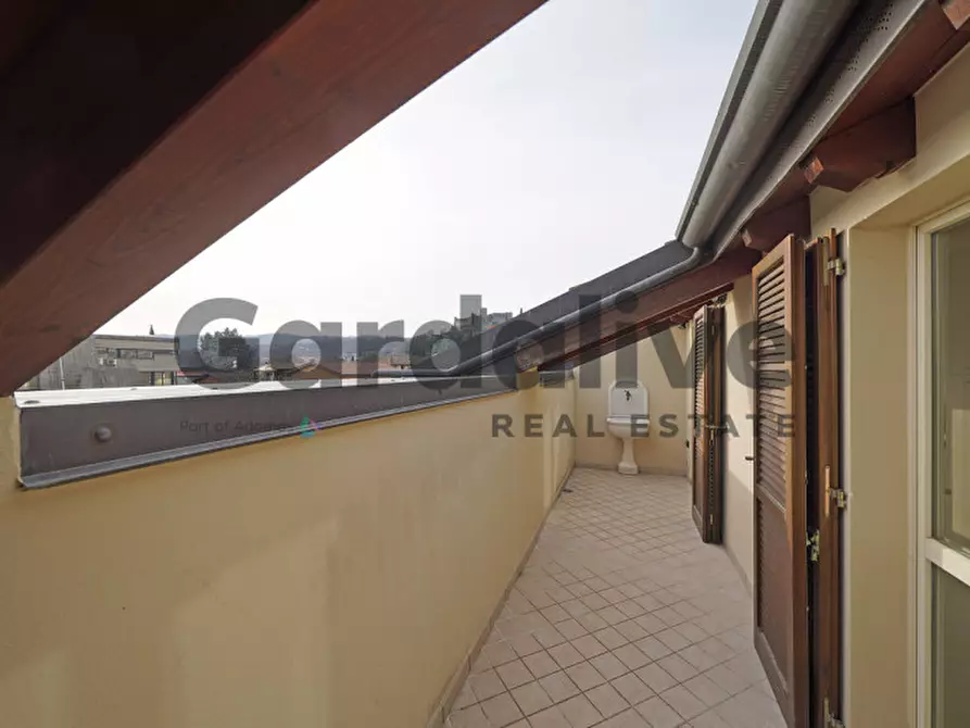 Immagine 16 di Appartamento in vendita  in Via Italo Barbieri a Padenghe Sul Garda