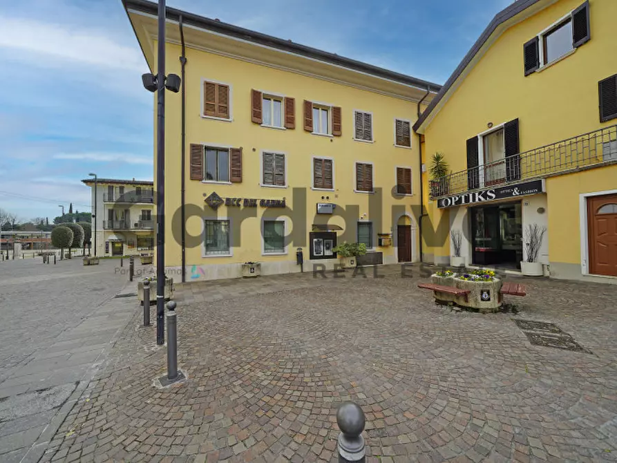 Immagine 21 di Appartamento in vendita  in Via Italo Barbieri a Padenghe Sul Garda