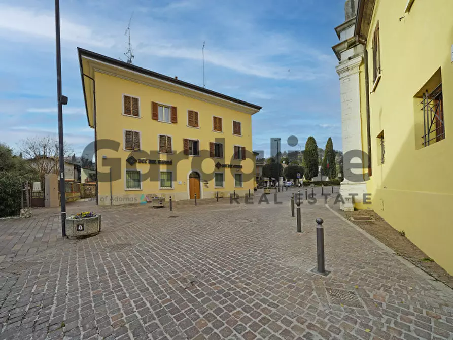 Immagine 23 di Appartamento in vendita  in Via Italo Barbieri a Padenghe Sul Garda