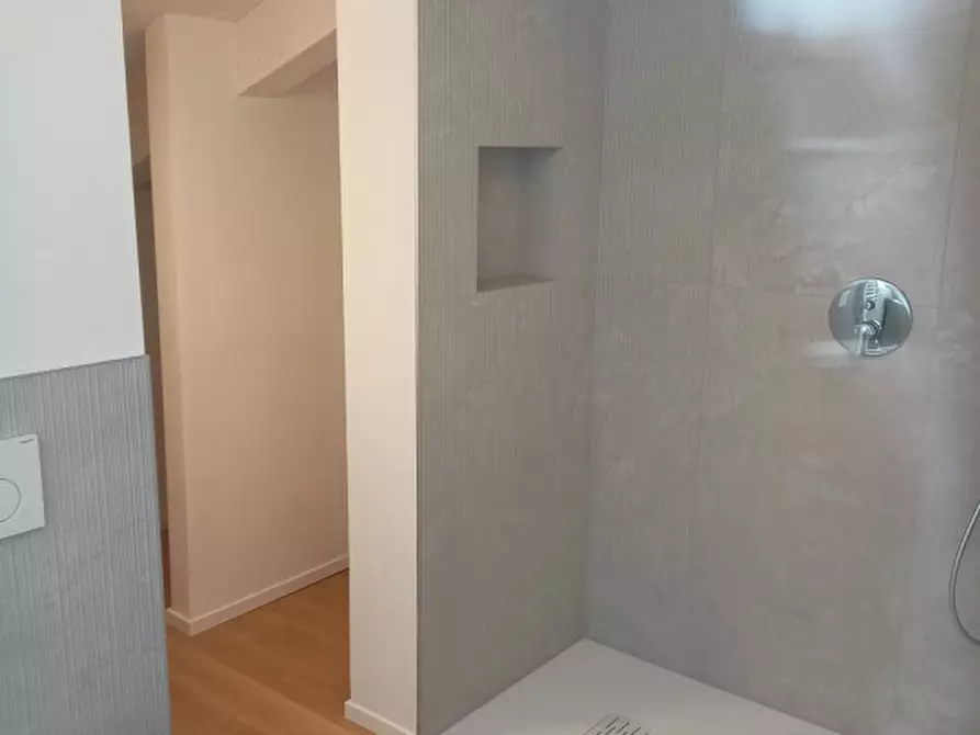 Immagine 11 di Attico in vendita  in Via Facciolati a Padova