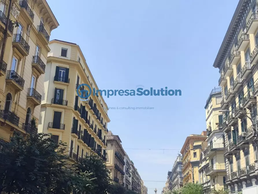 Immagine 2 di Negozio in affitto  in Corso Umberto I a Napoli