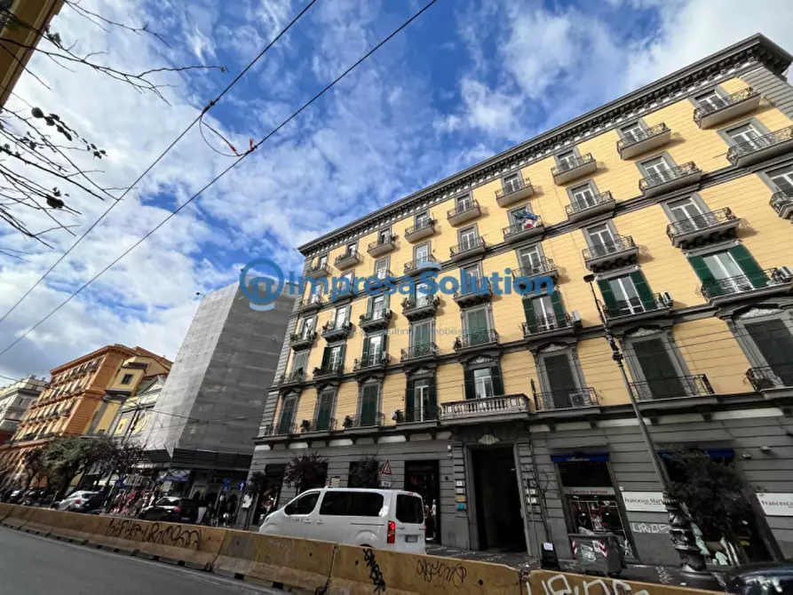 Immagine 2 di Negozio in affitto  in Corso Umberto I a Napoli