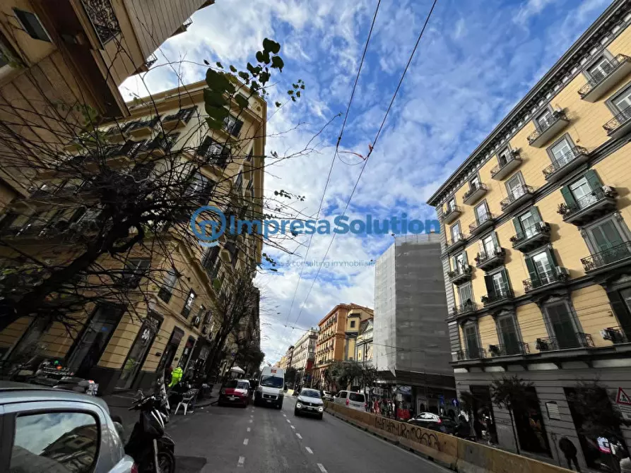 Immagine 8 di Negozio in affitto  in Corso Umberto I a Napoli