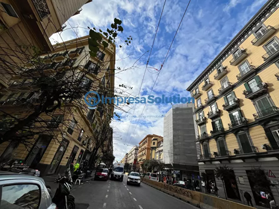 Immagine 9 di Negozio in affitto  in Corso Umberto I a Napoli