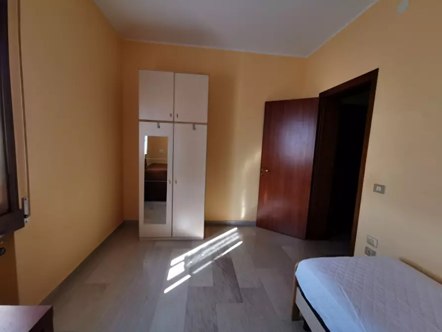 Immagine 4 di Camera in affitto  a Legnaro