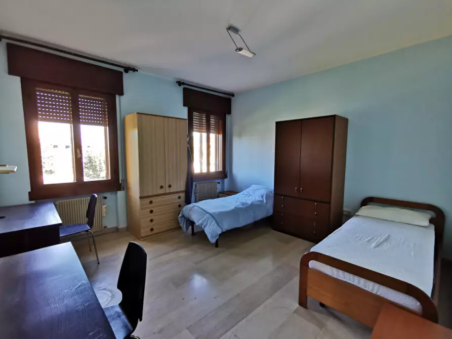 Immagine 1 di Camera in affitto  a Legnaro