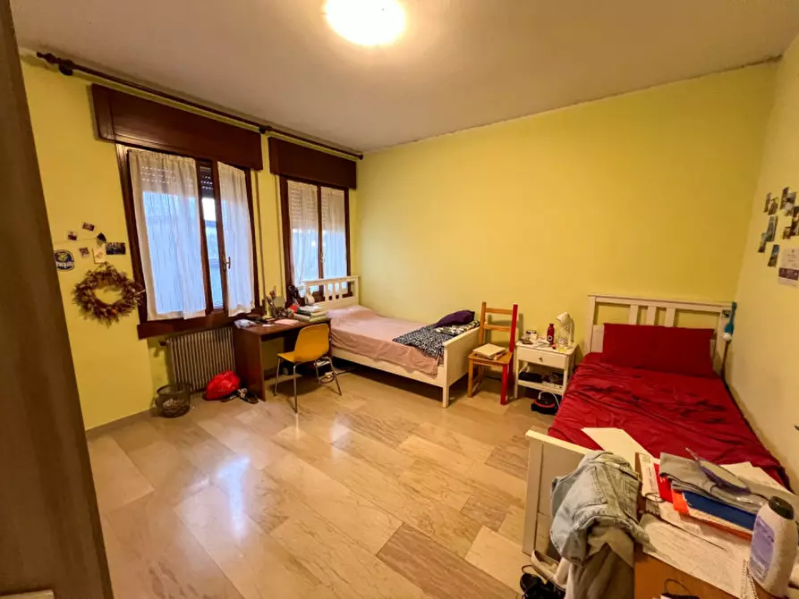 Immagine 12 di Camera in affitto  a Legnaro