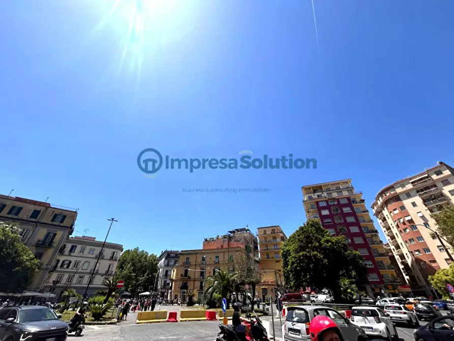 Immagine 2 di Attività commerciale in vendita  in Piazza degli Artisti a Napoli