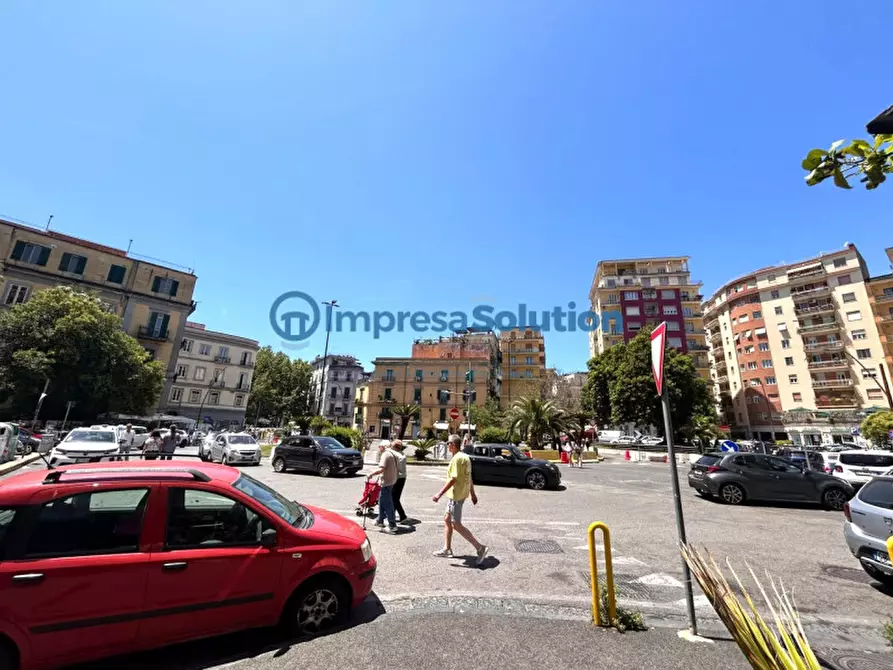 Immagine 9 di Attività commerciale in vendita  in Piazza degli Artisti a Napoli