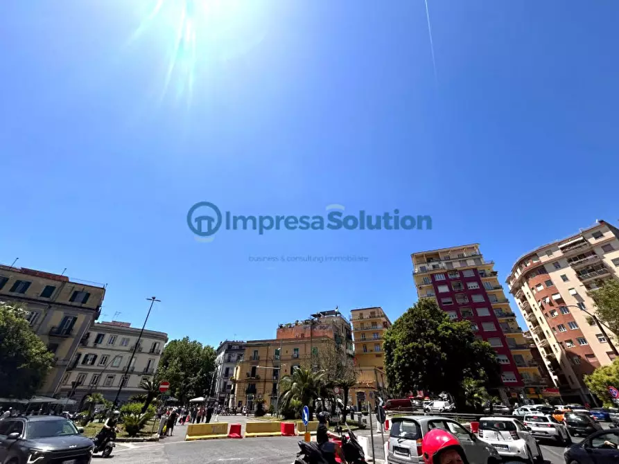 Immagine 10 di Attività commerciale in vendita  in Piazza degli Artisti a Napoli