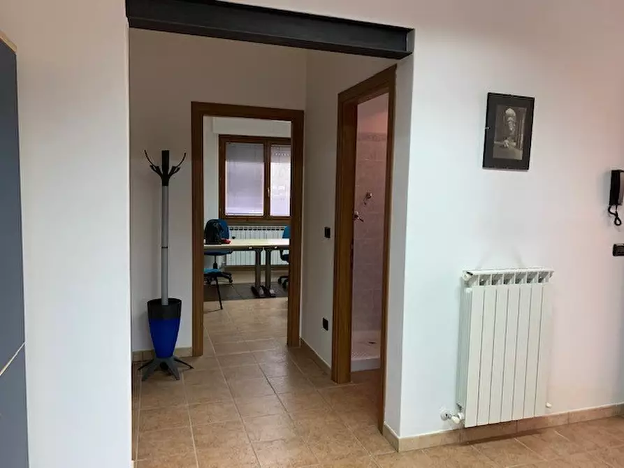 Immagine 10 di Ufficio in affitto  in via marconi a Montevarchi