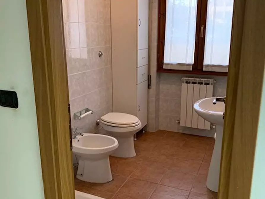 Immagine 11 di Ufficio in affitto  in via marconi a Montevarchi