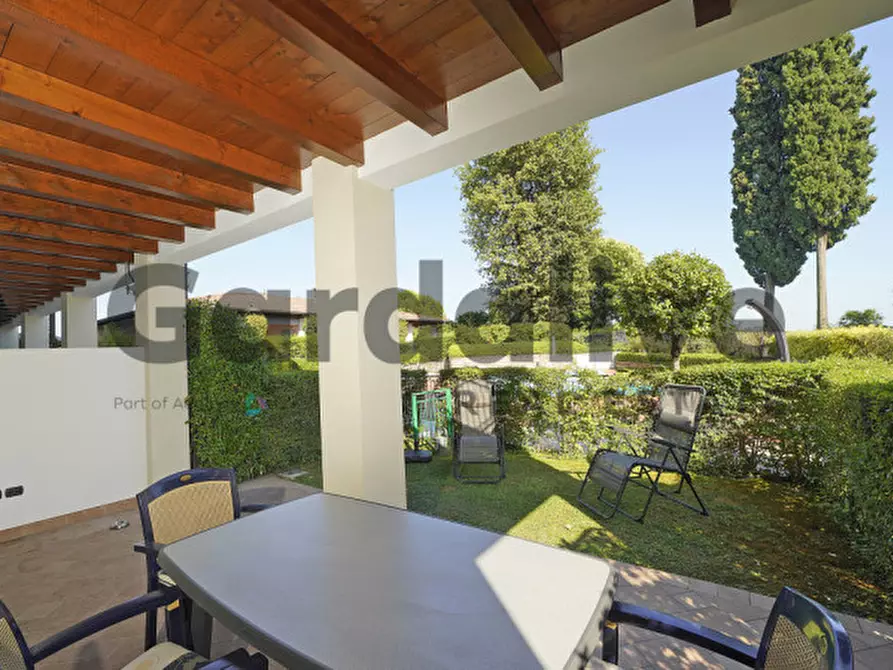 Immagine 3 di Appartamento in vendita  in Piazza Olivieri 2 a Polpenazze Del Garda