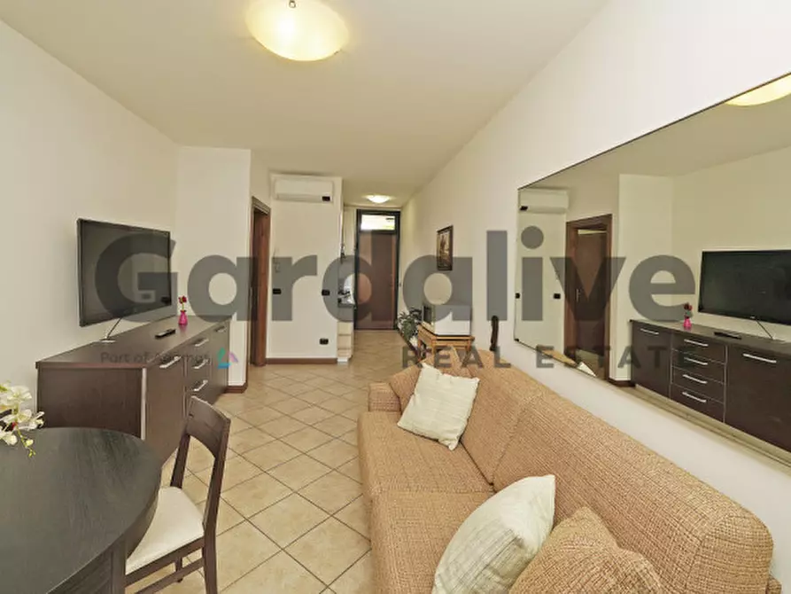 Immagine 11 di Appartamento in vendita  in Piazza Olivieri 2 a Polpenazze Del Garda