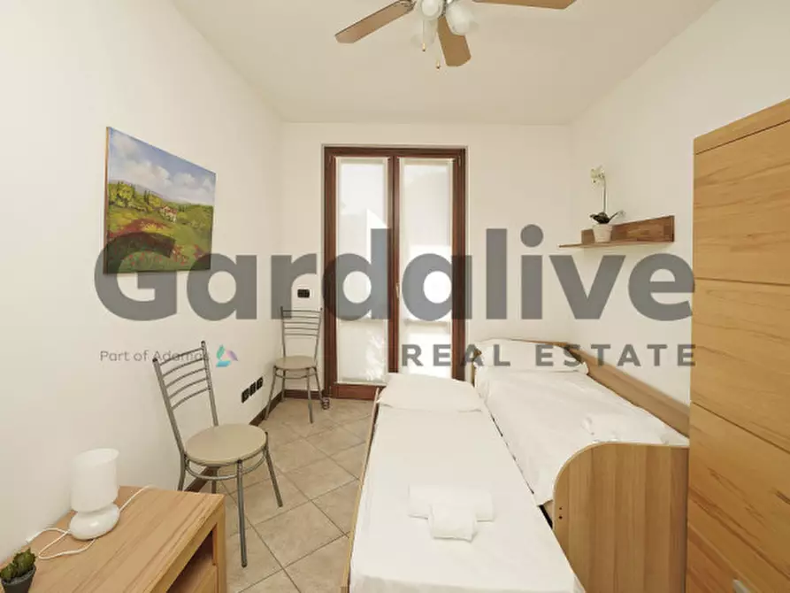 Immagine 17 di Appartamento in vendita  in Piazza Olivieri 2 a Polpenazze Del Garda