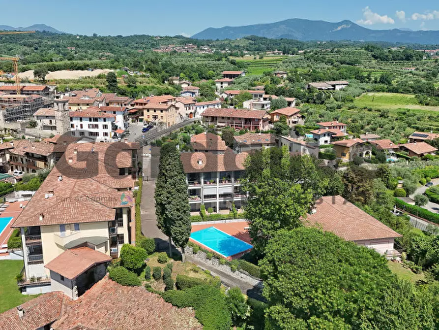 Immagine 30 di Appartamento in vendita  in Piazza Olivieri 2 a Polpenazze Del Garda