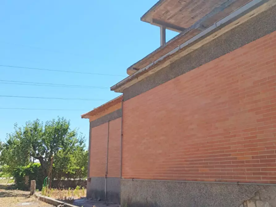 Immagine 3 di Palazzo in vendita  in via della Stazione di Cesano a Roma