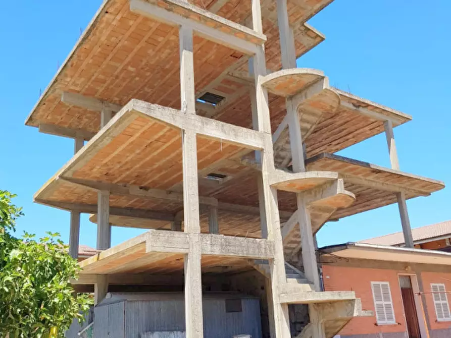 Immagine 12 di Palazzo in vendita  in via della Stazione di Cesano a Roma