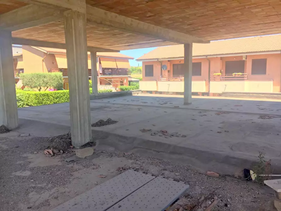 Immagine 24 di Palazzo in vendita  in via della Stazione di Cesano a Roma