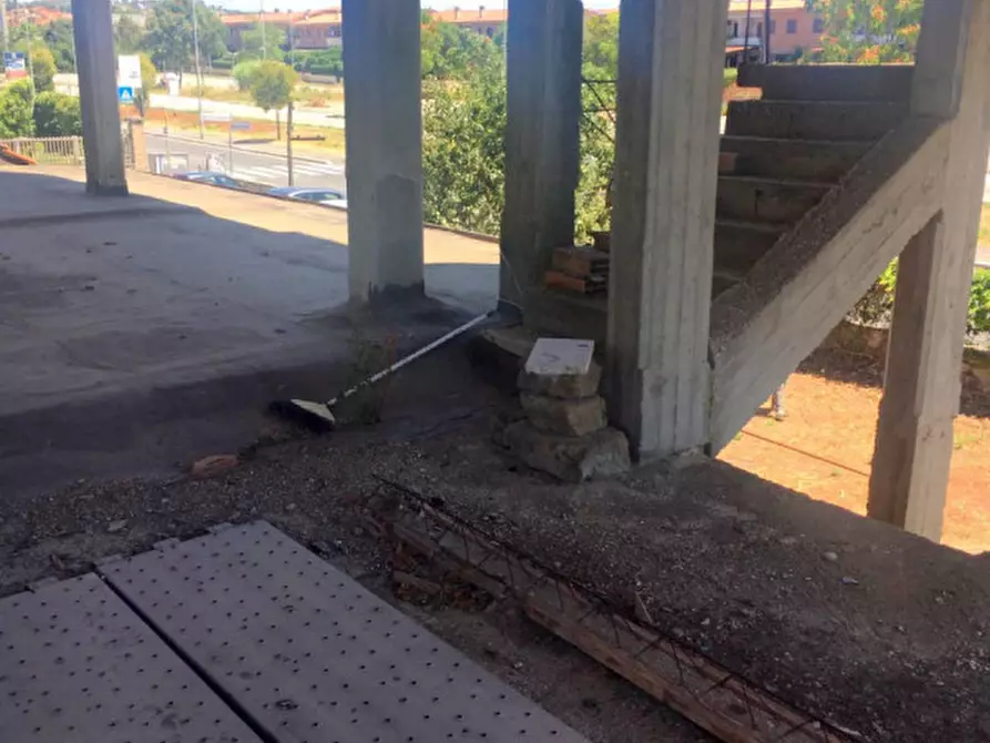 Immagine 28 di Palazzo in vendita  in via della Stazione di Cesano a Roma