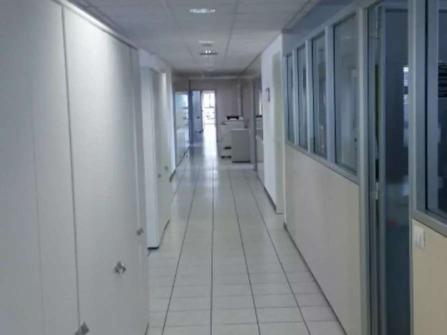 Immagine 3 di Ufficio in affitto  in VIA BURONA a Vimodrone