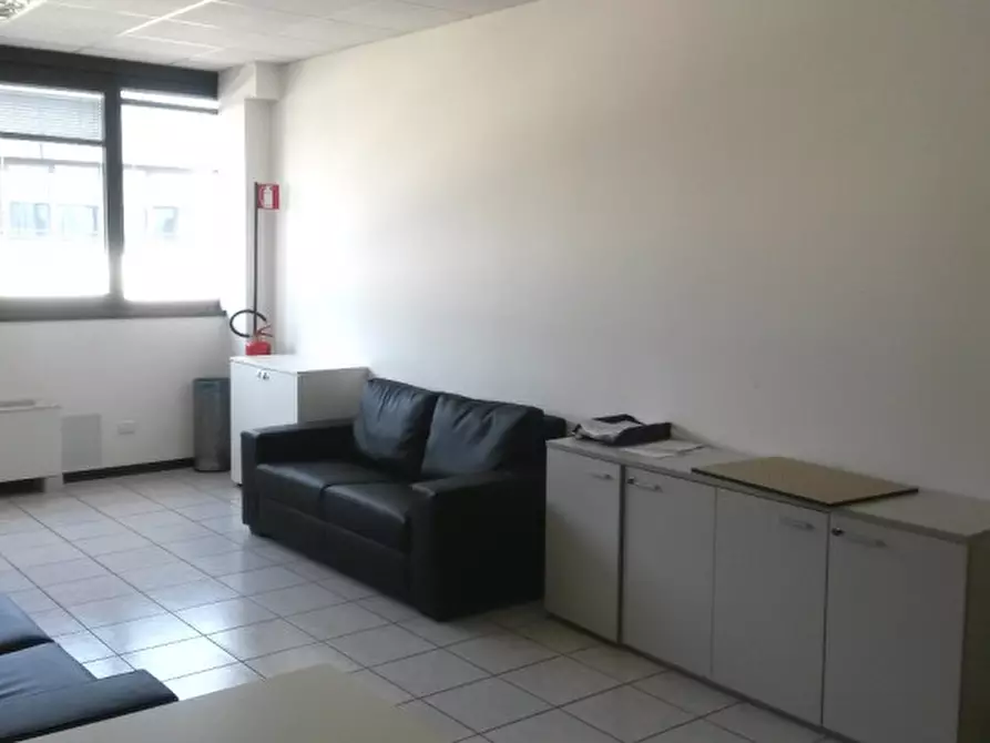 Immagine 13 di Ufficio in affitto  in VIA BURONA a Vimodrone