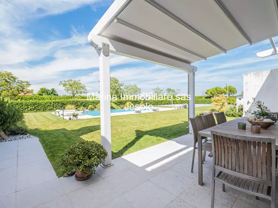 Immagine 4 di Villa in vendita  in via pazienti a Jesolo