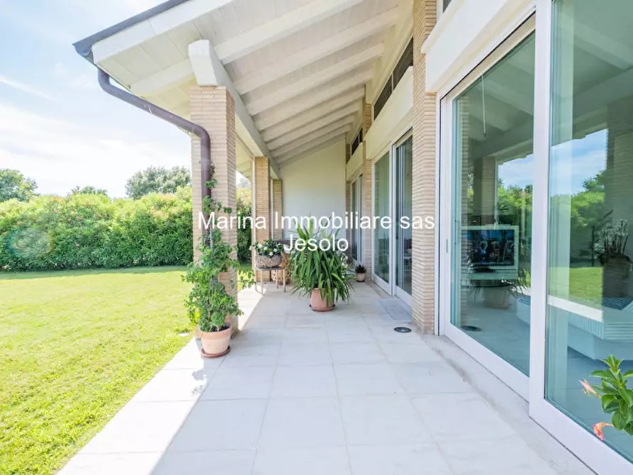 Immagine 5 di Villa in vendita  in via pazienti a Jesolo