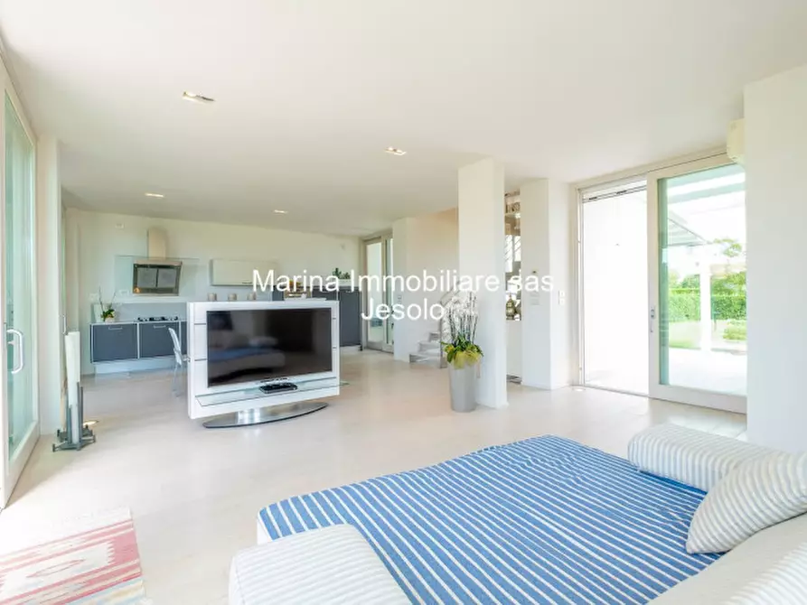Immagine 12 di Villa in vendita  in via pazienti a Jesolo