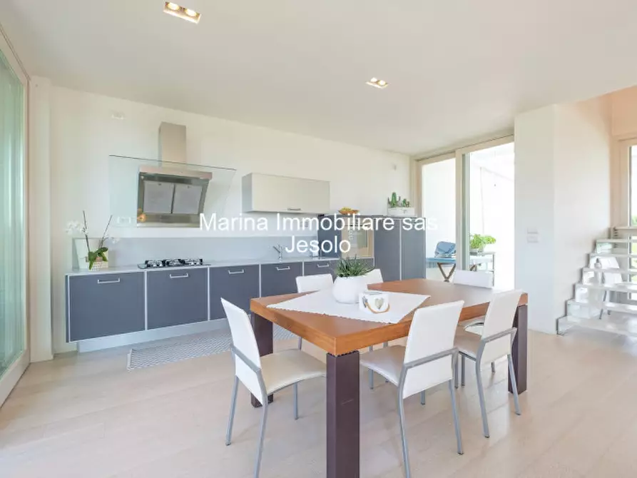 Immagine 15 di Villa in vendita  in via pazienti a Jesolo