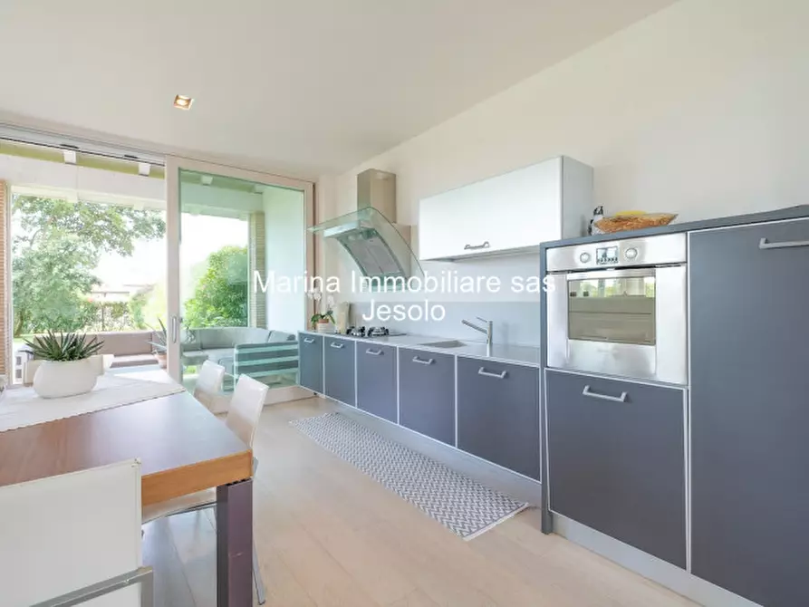 Immagine 16 di Villa in vendita  in via pazienti a Jesolo