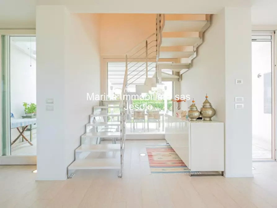 Immagine 19 di Villa in vendita  in via pazienti a Jesolo