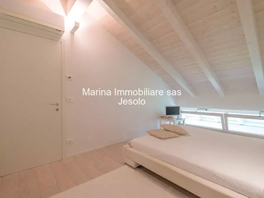 Immagine 26 di Villa in vendita  in via pazienti a Jesolo