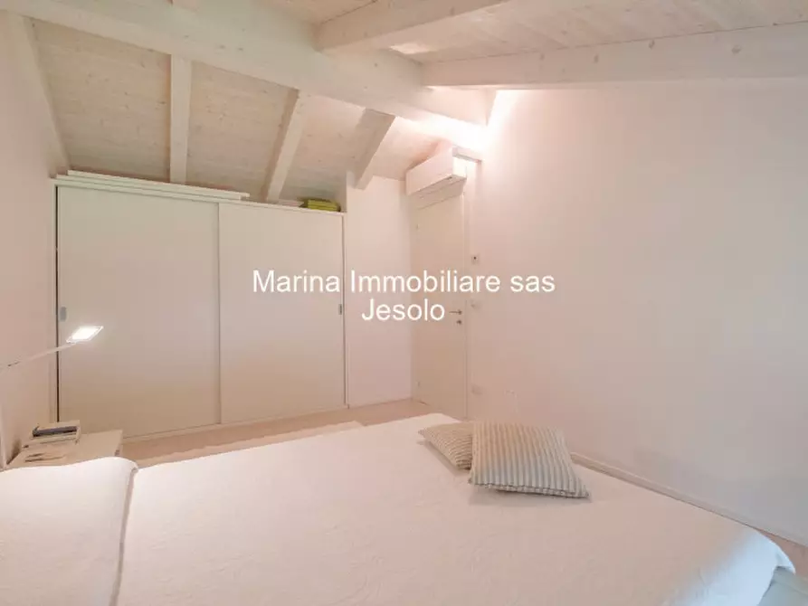 Immagine 27 di Villa in vendita  in via pazienti a Jesolo