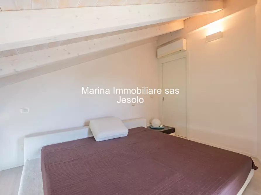 Immagine 38 di Villa in vendita  in via pazienti a Jesolo