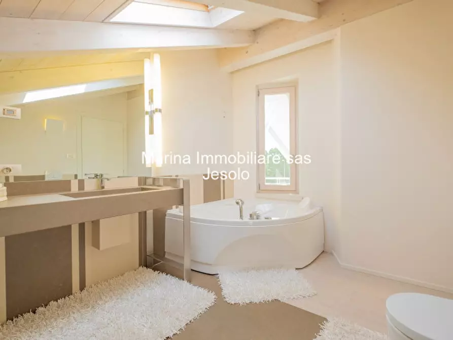 Immagine 41 di Villa in vendita  in via pazienti a Jesolo