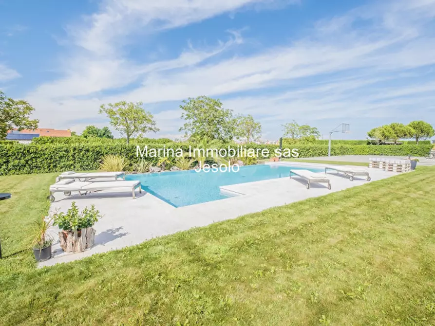 Immagine 47 di Villa in vendita  in via pazienti a Jesolo