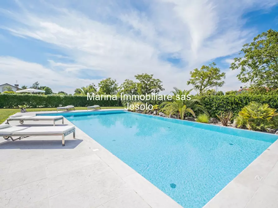 Immagine 49 di Villa in vendita  in via pazienti a Jesolo