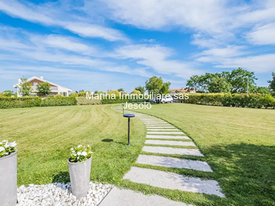 Immagine 54 di Villa in vendita  in via pazienti a Jesolo