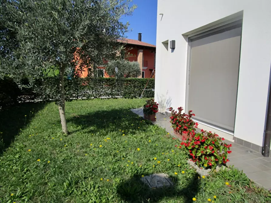 Immagine 3 di Casa bifamiliare in affitto  in via Giuseppe Roi a Montegalda