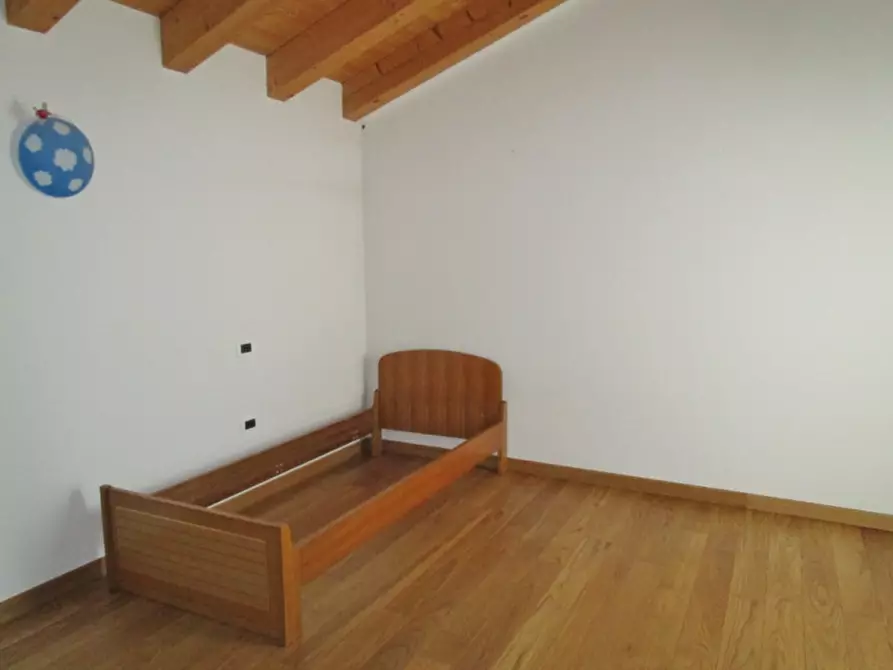Immagine 18 di Casa bifamiliare in affitto  in via Giuseppe Roi a Montegalda