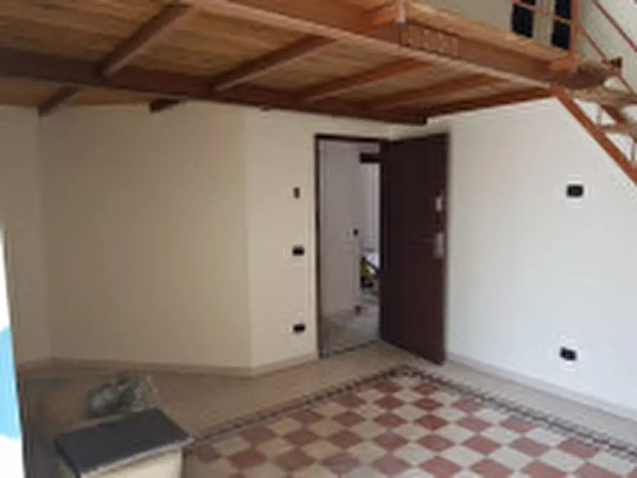 Immagine 1 di Appartamento in affitto  in vico limoncello a Napoli
