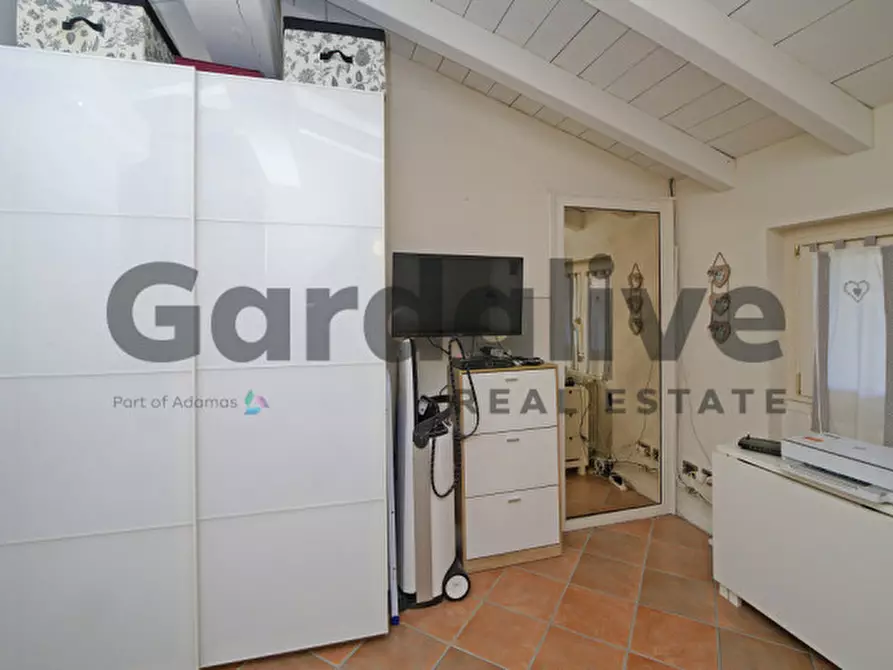 Immagine 50 di Appartamento in vendita  in Via Trevisago, 10 a Soiano Del Lago