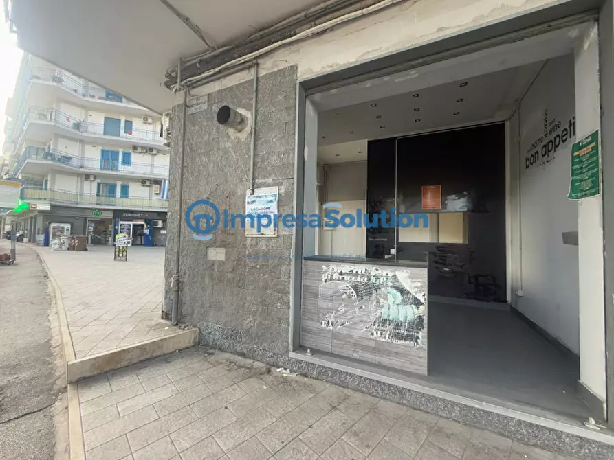 Immagine 9 di Negozio in affitto  in Via Michele Pietravalle a Napoli