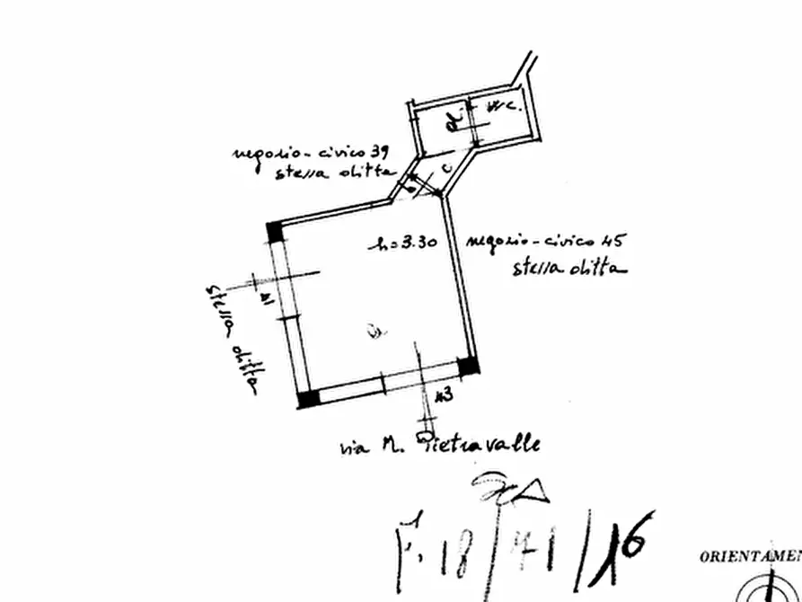 Immagine 21 di Negozio in affitto  in Via Michele Pietravalle a Napoli