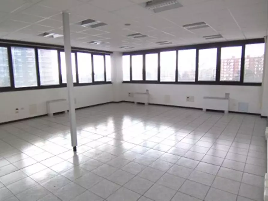 Immagine 22 di Ufficio in affitto  in VIA BURONA a Vimodrone