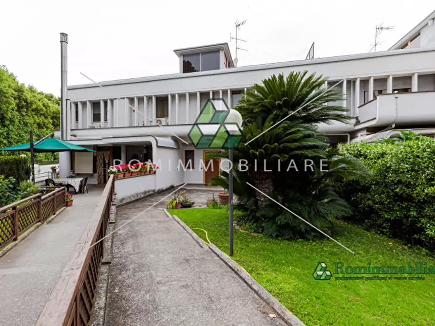 Immagine 16 di Villa in vendita  in Via Pierfranco Bonetti a Roma