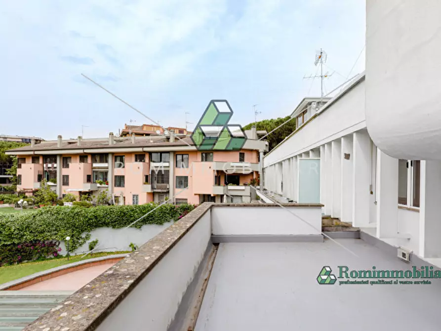 Immagine 17 di Villa in vendita  in Via Pierfranco Bonetti a Roma