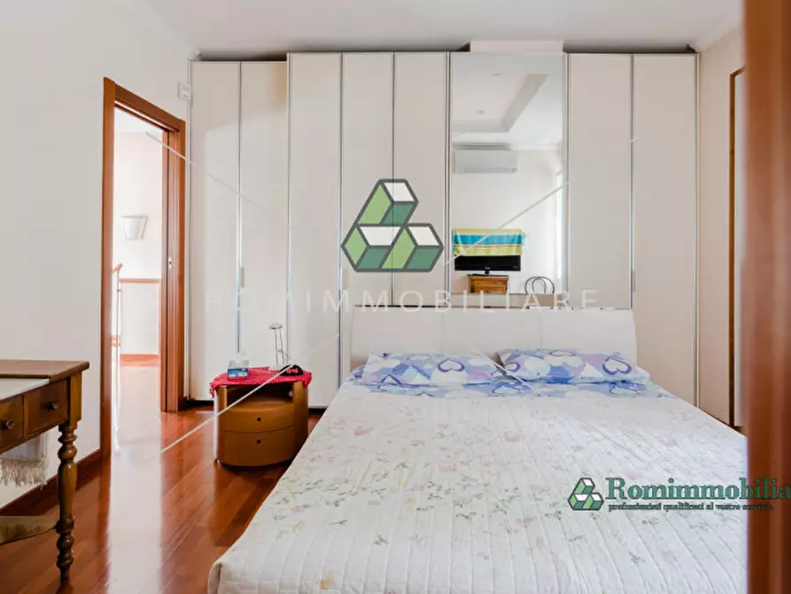 Immagine 43 di Villa in vendita  in Via Pierfranco Bonetti a Roma