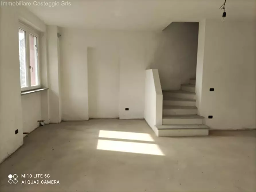 Immagine 9 di Villa in vendita  in via Roma a Castelletto Di Branduzzo